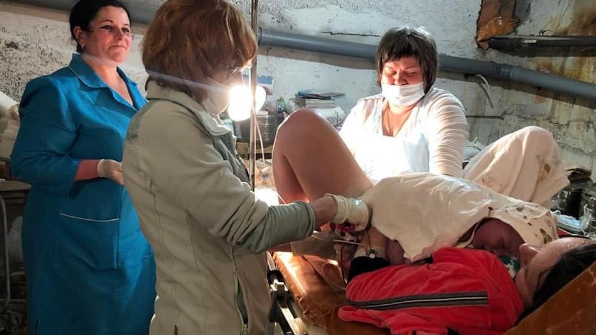 Ουκρανία: 23χρονη γέννησε σε καταφύγιο κατά τη διάρκεια βομβαρδισμών